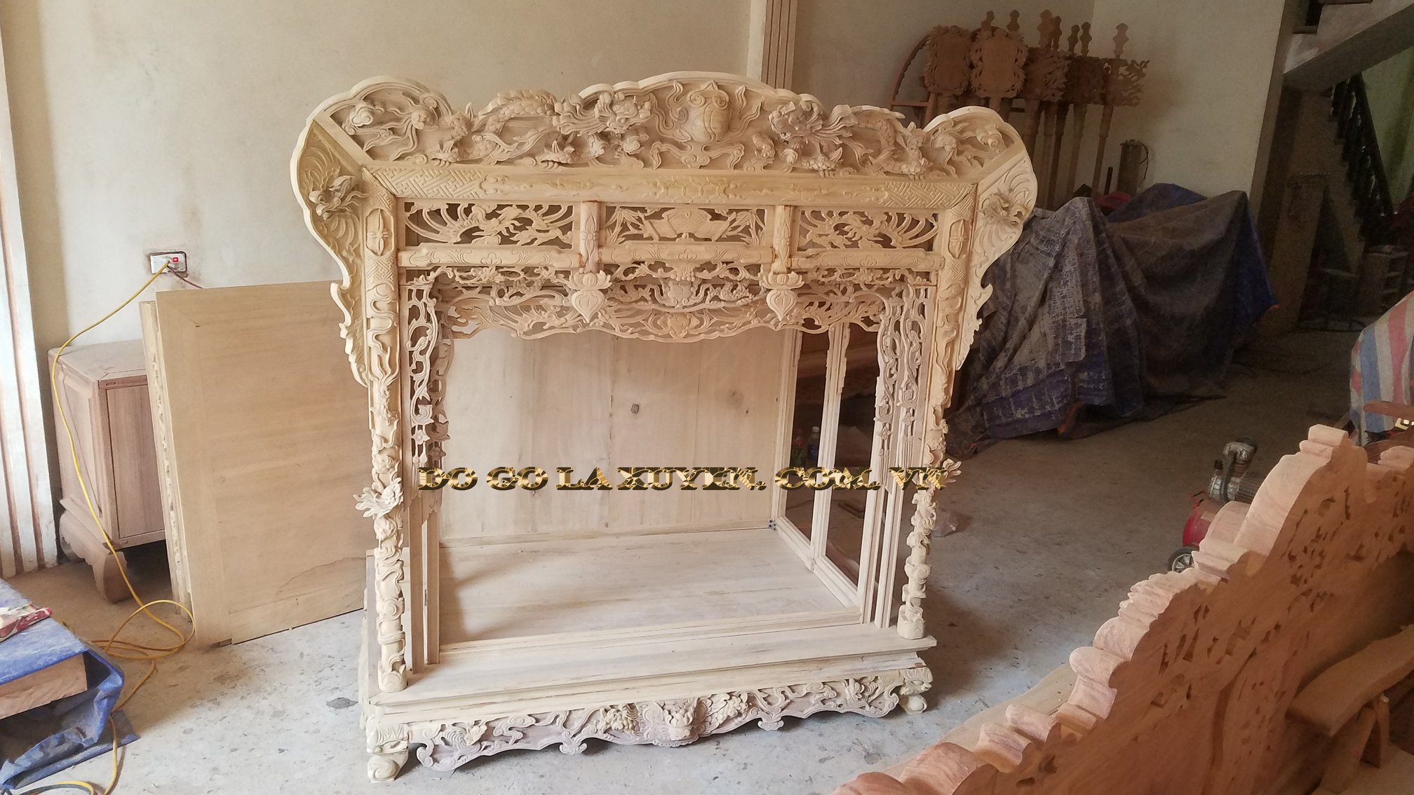 Cỗ Khám Đại Thờ Tượng Thánh Mẫu và 2 Cô Hầu Gái 8